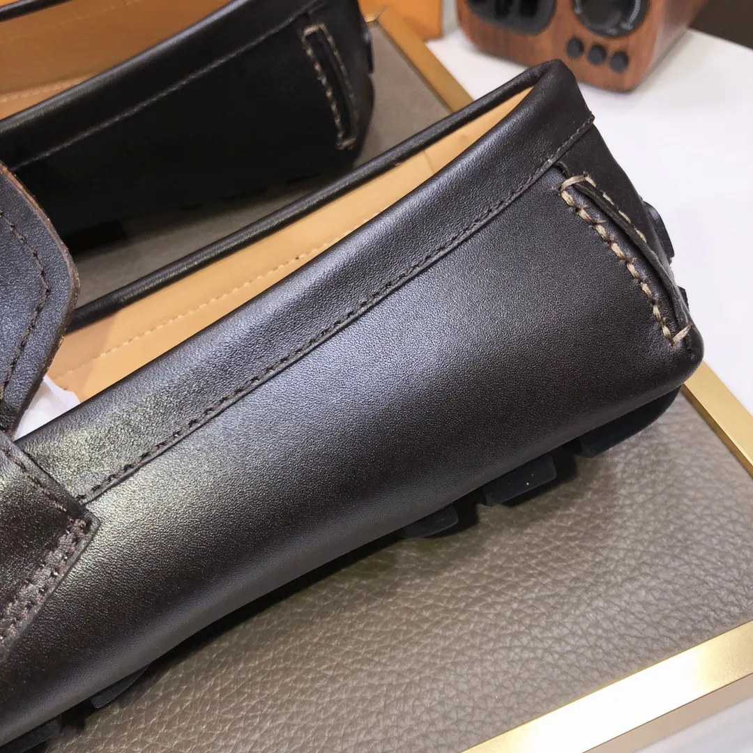 Men's men's shoes 💰420💰 [LV Doudou shoes] (water-dyed cowhide lining) new model is on the market, available on the official website. The new Doudou shoes are processed into single-color materials, and the uppers are made of imported cowhide material. The body of the shoe is fully hemmed with mark thread, and is lined with imported original cowhide leather. The elegant shoe shape is super suitable for all-matching, and the size is 38-44.